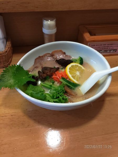 「豚レモンラーメン」@らーめん寺子屋 伍陣の写真