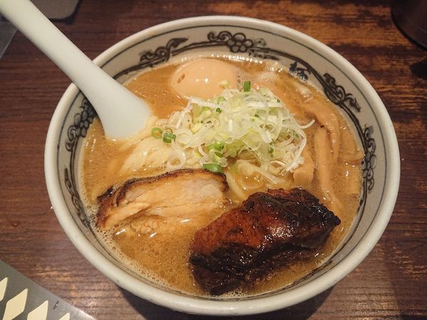 「神山ら～麺特盛３００ｇ（１２３０円）」@麺屋武蔵 神山の写真