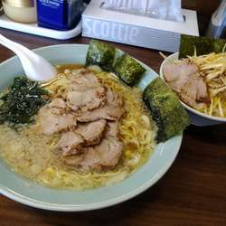 チャーシューメン並900円＋ネギ丼セット200円