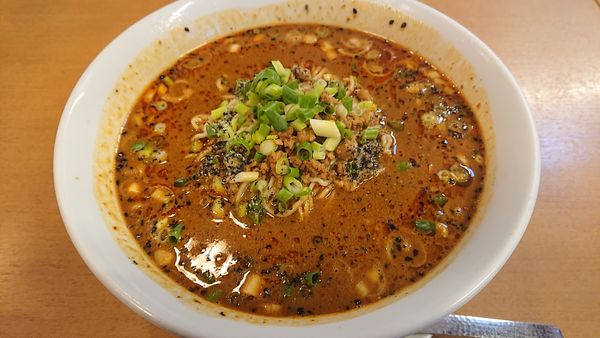 「黒胡麻担々麺+大盛」@小閣樓 宇都宮店の写真
