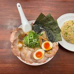 特製背脂醤油全部乗せラーメン+焼き飯大+餃子