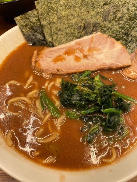 「ラーメン 並 カタメ 海苔」@横浜家系らーめん 武道家 吉祥寺店の写真