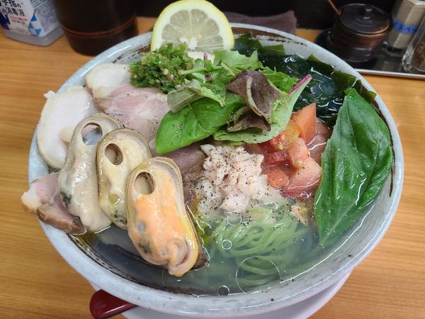 「パーナ貝冷やしそば」@中華そば 半ざわの写真