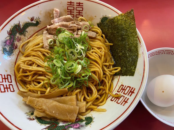 「まぜそばブラック（大盛り）：800円」@ラーメン たんろん 本店の写真