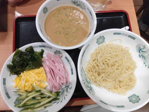 「ごま味噌冷やしと餃子のセット780円他」@日高屋 柏西口駅前店の写真