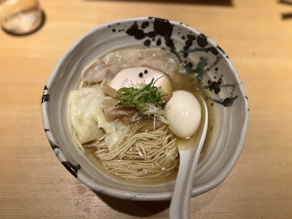 「塩そば｢上｣1000円」@鶏そば 山もとの写真