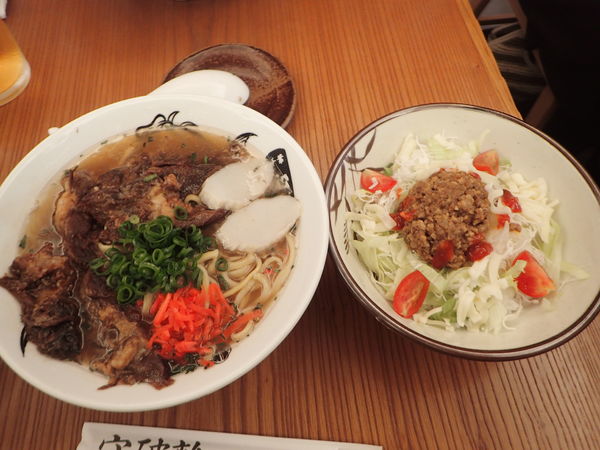 「ソーキそば(1100円)+α」@守破離の写真