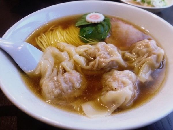 「肉わんたんそば」@あんくるていの写真