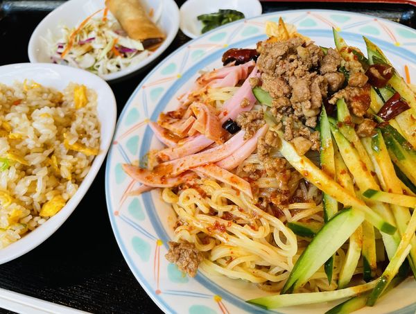 「中華担々麵セット 800円」@CHINA ROOM 華 新町店の写真