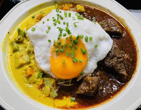 「カレーラーメン 1,300円」@ヌワラ カデの写真