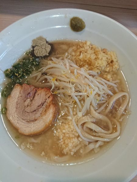 「ラーメン(塩) 150g ＋しょうが＋青とうがらし」@麺屋 味方の写真