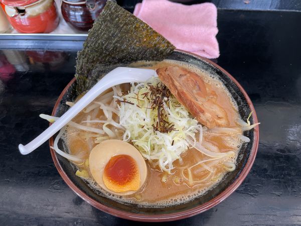 「味噌らーめん(650円)+餃子(180円)」@北海道らーめん小林屋 茅ヶ崎店の写真
