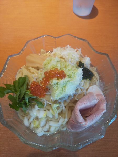 「【当日限定ver】冷やししらすと生のりの山葵和えそば900円」@㐂九八 ～garage～の写真