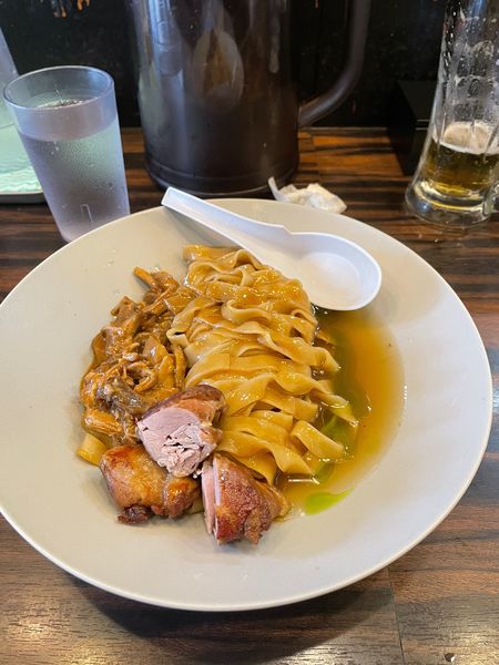 「鴨とセップの煮込みまぜそば」@稲荷屋の写真