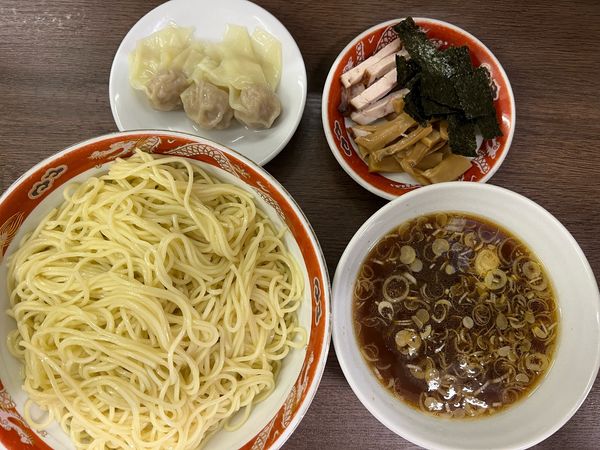 「ワンタンつけそば(大盛り)」@支那ソバ かづ屋の写真