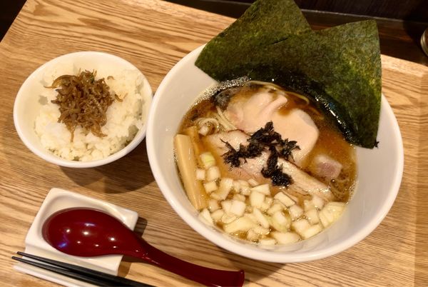 「煮干らぁ麺 with 追加玉ねぎ／海苔 & ちりめん山椒ご飯小」@煮干し中華そば 昌まさの写真