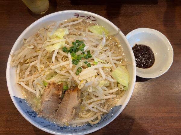 「旨塩豚そば(大盛)+辛味噌 950円+50円」@ラーメン みなもと屋の写真