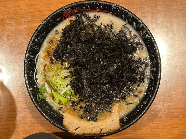 「岩のり背脂中華そば」@金澤濃厚中華そば 神仙 東京ラーメンストリート店の写真