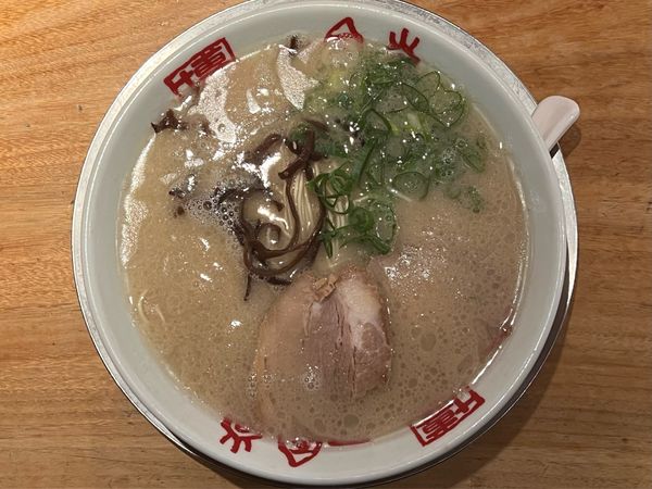 「博多とんこつらぁめん」@博多一風堂 大名本店の写真