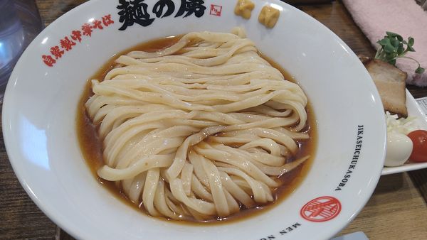 「限定　冷やし中華」@自家製中華そば 麺の虜の写真