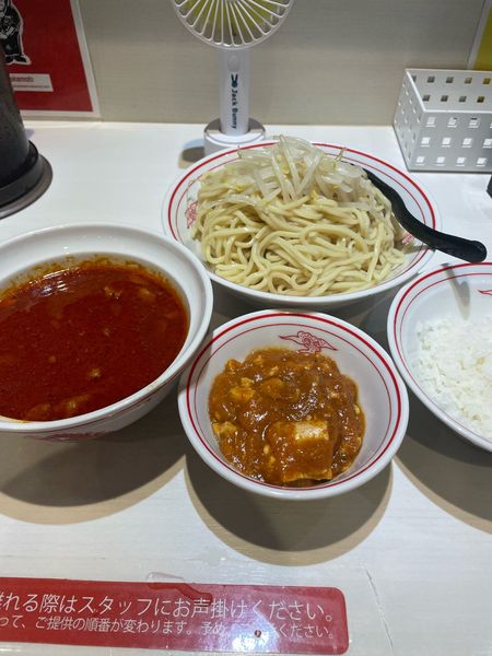 「冷やし味噌　麺大盛辛2倍定食」@蒙古タンメン 中本 御徒町店の写真