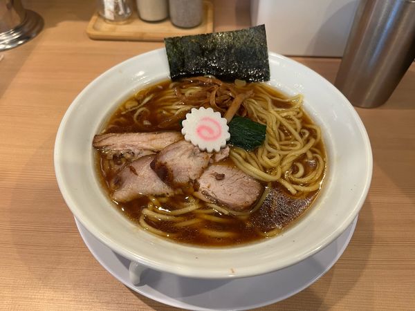 「醤油ラーメン、麺大盛り」@長岡食堂 町田店の写真