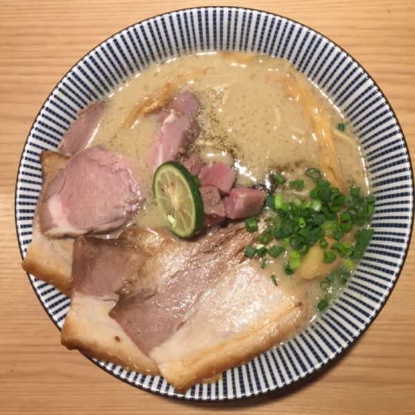 「ラム豚骨特ラーメン」@自家製麺 MENSHO TOKYOの写真