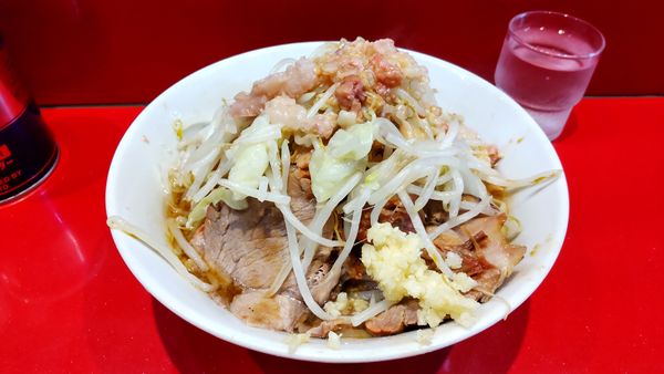 「ラーメン小 ヤサイ、アブラ、ニンニク少し」@ラーメン二郎 西台駅前店の写真
