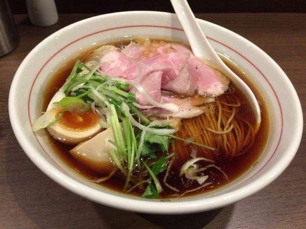 「特製ラーメン 黒」@八咫烏の写真