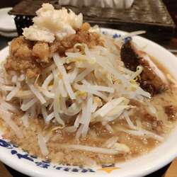 にぼ二郎ラーメン(大盛) 880円