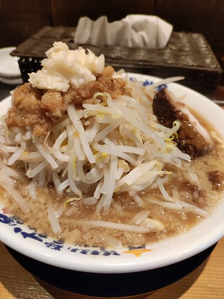 「にぼ二郎ラーメン(大盛) 880円」@濃厚煮干しラーメン 麺屋 弐星 王子公園店の写真