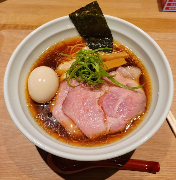 「地鶏醤油そば + 特製トッピング」@中華蕎麦 みうらの写真
