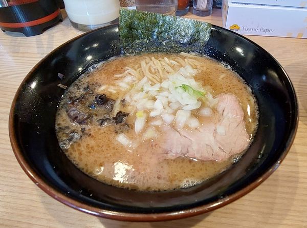 「豚骨醤油ラーメン」@柴田商店の写真