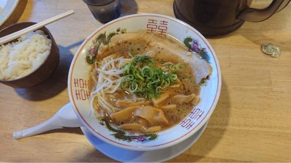 「濃厚豚骨醤油ラーメン」@広島屋台系ラーメン じゃ軒の写真