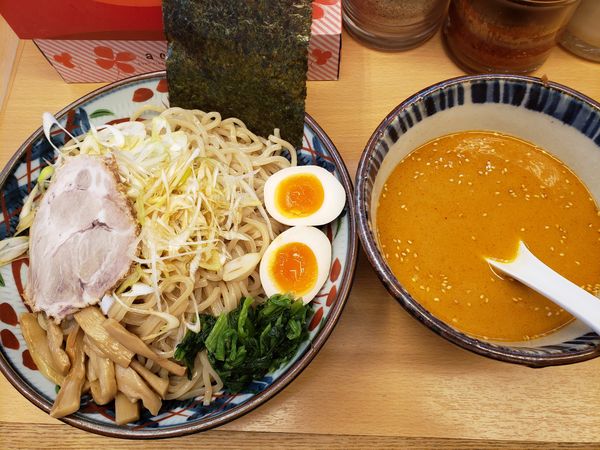 「辛つけ麺大盛」@無邪気 自由が丘南口店の写真