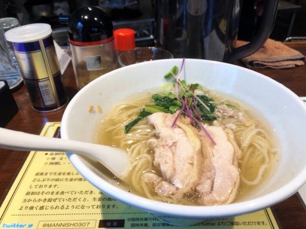 「塩生姜らー麺」@塩生姜らー麺専門店MANNISHの写真