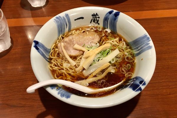 「しょう油らーめん 800円」@元祖旭川らーめん 一蔵 本店の写真