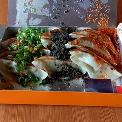 山陰餃子とレモンサワー うさぎやの画像