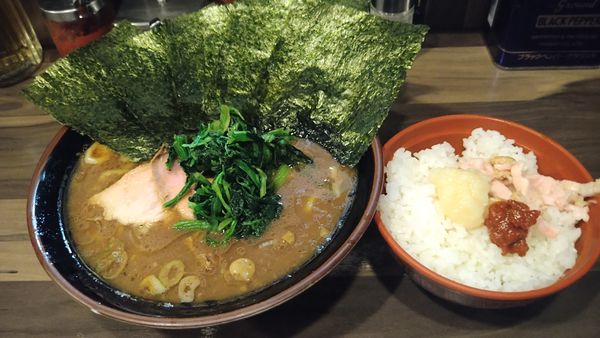 「ラーメン¥850+のり¥120+小ライス¥120-」@神田ラーメン わいず 神田本店の写真