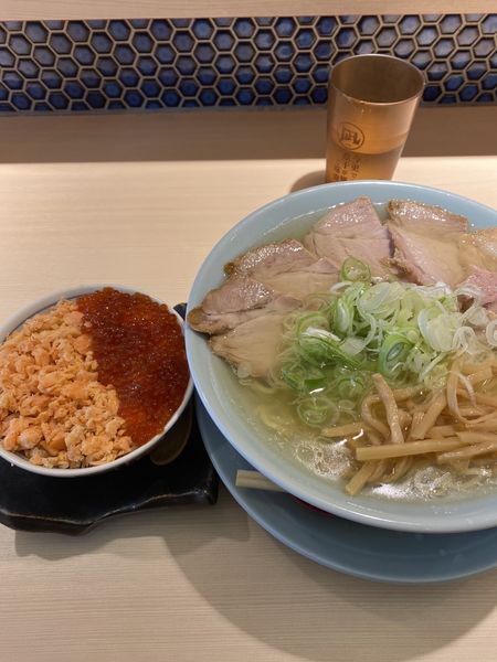 「真鯛と煮干の中華そば＋鮭イクラ親子丼」@鮨とラーメン うおがしや 本店の写真