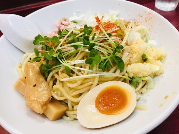 「冷やしまぜ麺 醤油【890円】」@鶏こく中華 すず喜の写真