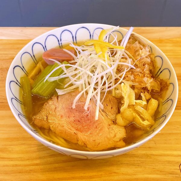 「冷やし白醤油らーめん」@おだしらーめん おだにの写真