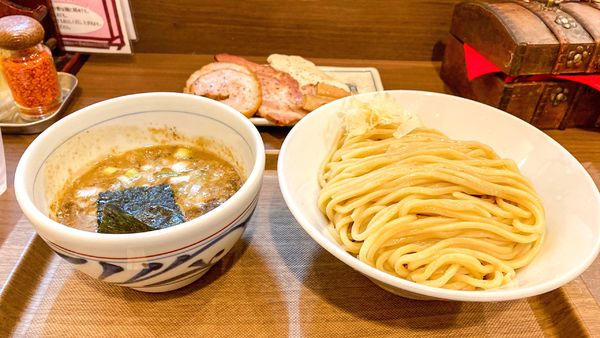 「三種のチャーシューつけ麺 ¥1,350」@つけめん さなだの写真