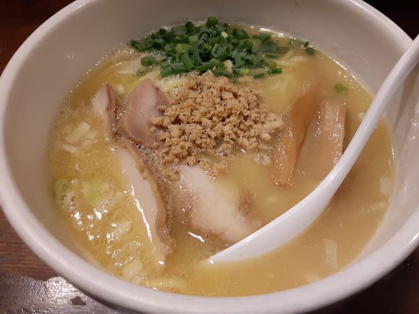 「白」@鶏の穴の写真