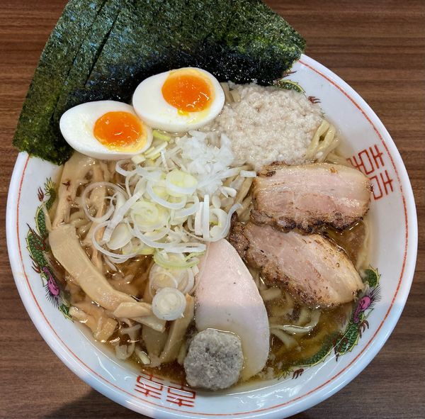 「特製手揉み中華そば」@自家製麺 くまがいの写真