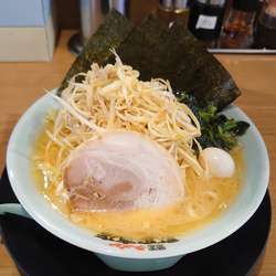ネギラーメン(910円)