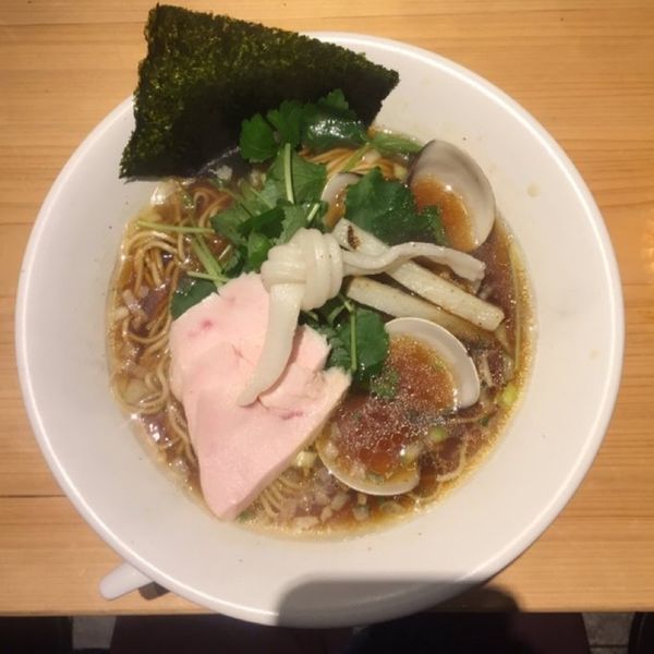 「鶏•煮干•蛤のトリプルSOBA」@Ginza Noodles むぎとオリーブの写真
