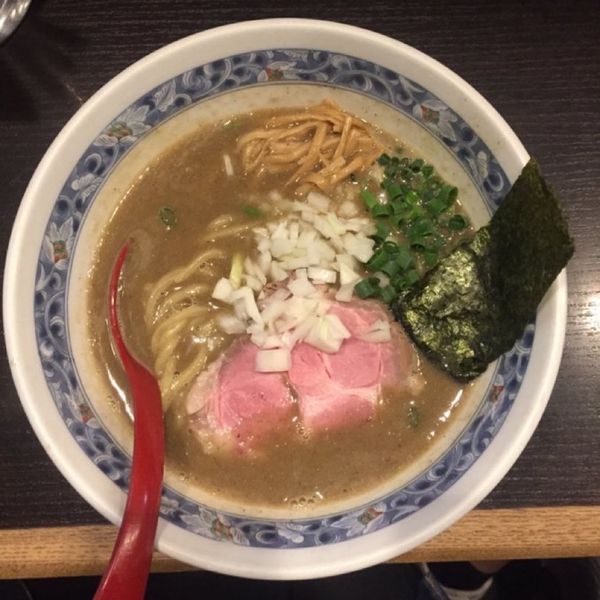 「豚骨煮干ラーメン」@麺処 夏海の写真