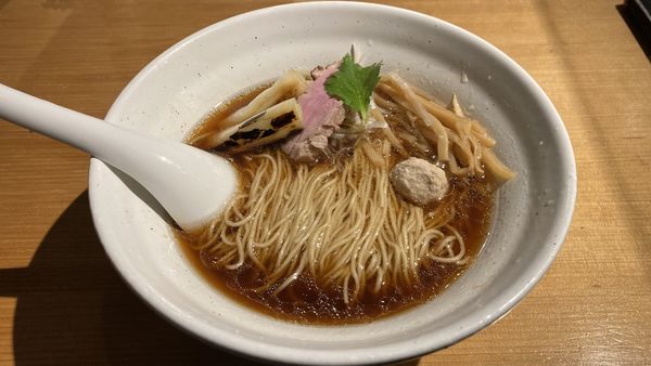 「京鴨だし醤油らぁ麺」@らぁ麺 吉井 勝どき店の写真
