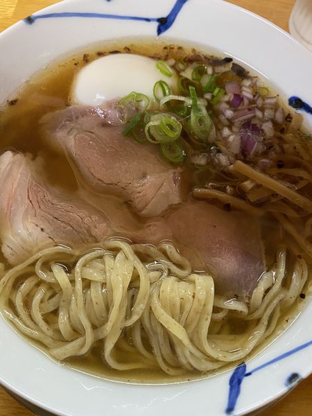 「醤油ラーメン味玉入り850」@讃岐ロックの写真